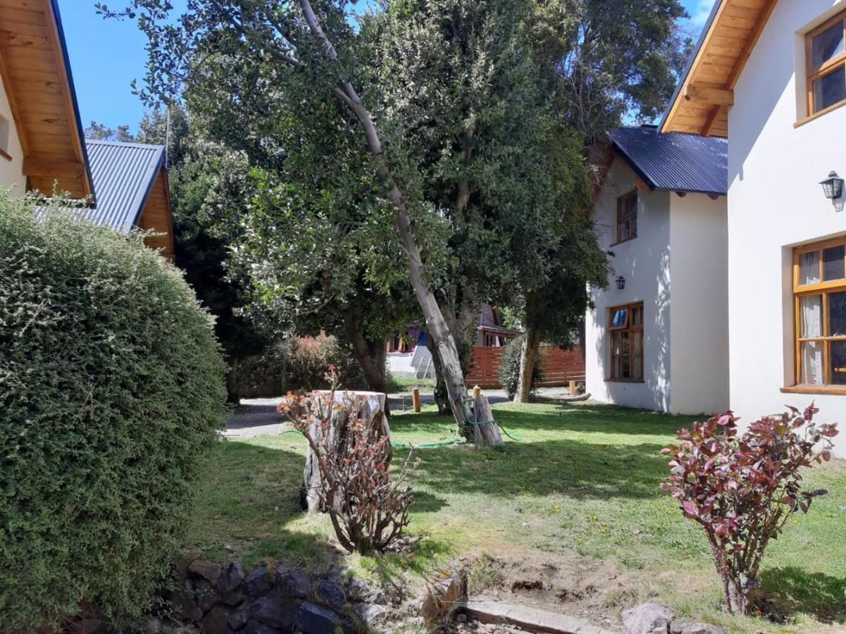 Apart Hotel Bungalows El Viejo Cipres Сан-Карлос-де-Барилоче Экстерьер фото