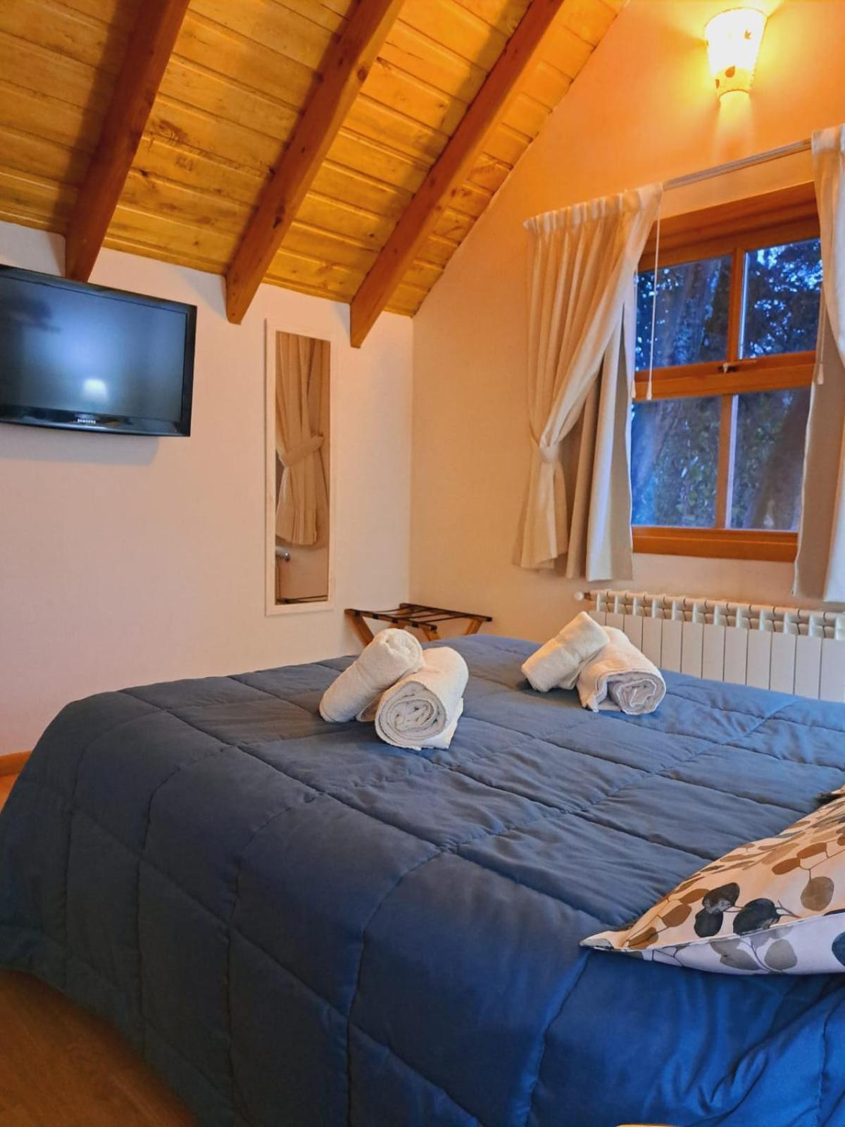 Apart Hotel Bungalows El Viejo Cipres Сан-Карлос-де-Барилоче Экстерьер фото